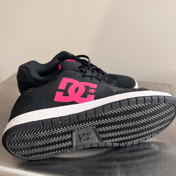 Women’s DC shoes - Picture 2 of 6